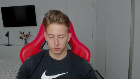 Oliver online show from 12, 10, 2025