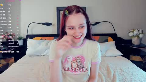Snapshot of h0lyangel chatting on 27, 5, 2026 Kelly Lilly online show from 27, 5, 2026