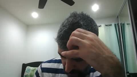 h0nest84 online show from 31, 1, 2025