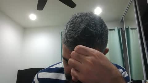 h0nest84 online show from 3, 2, 2025