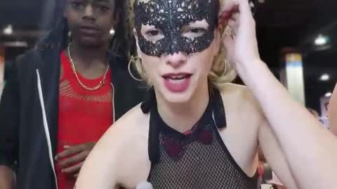 H0twife4Life online show from 11, 4, 2026