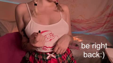 Lana online show from 27, 2, 2025