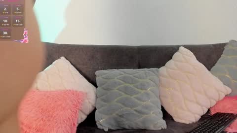 Snapshot of haileebeer_ chatting on 12, 12, 2024 Hailee online show from 12, 12, 2024