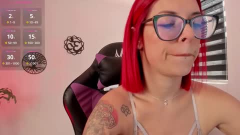 Snapshot of haileebeer_ chatting on 15, 10, 2025 Hailee online show from 15, 10, 2025