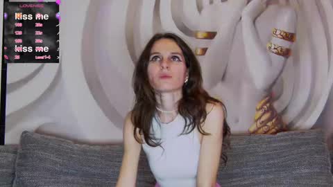 HaileyPeach online show from 9, 3, 2025