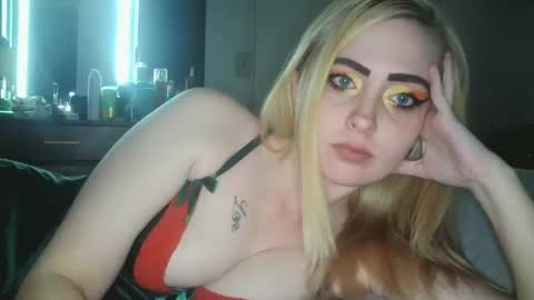 Hailey and d online show from 22, 12, 2024