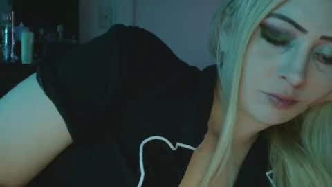 Hailey and d online show from 22, 12, 2025