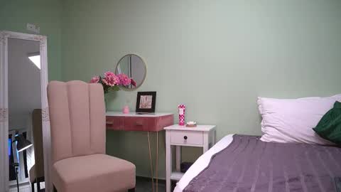 Snapshot of haileymoon85 chatting on 15, 9, 2025 Hailey online show from 15, 9, 2025