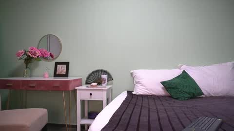 Snapshot of haileymoon85 chatting on 18, 9, 2025 Hailey online show from 18, 9, 2025