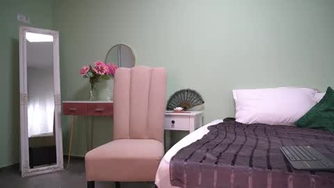 Snapshot of haileymoon85 chatting on 23, 9, 2025 Hailey online show from 23, 9, 2025