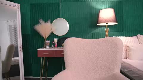 Snapshot of haileymoon85 chatting on 28, 11, 2025 Hailey online show from 28, 11, 2025