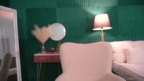 Snapshot of haileymoon85 chatting on 3, 12, 2025 Hailey online show from 3, 12, 2025