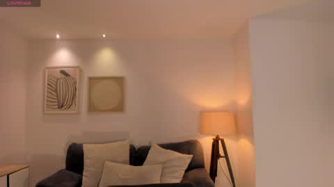 Hailey online show from 10, 4, 2026