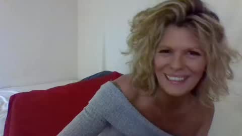 Snapshot of haileys123 chatting on 12, 12, 2024 Hailey online show from 12, 12, 2024
