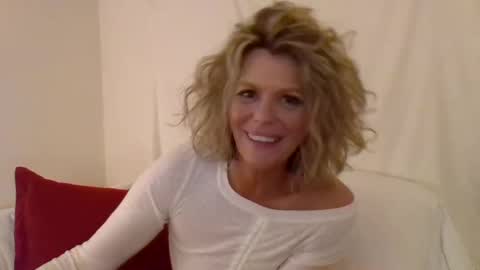 Snapshot of haileys123 chatting on 15, 12, 2024 Hailey online show from 15, 12, 2024
