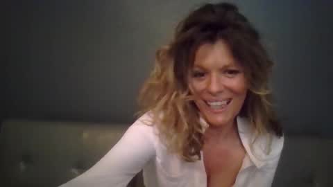 Snapshot of haileys123 chatting on 9, 10, 2025 Hailey online show from 9, 10, 2025