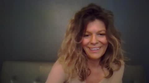 Snapshot of haileys123 chatting on 18, 11, 2025 Hailey online show from 18, 11, 2025