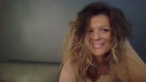 Snapshot of haileys123 chatting on 13, 12, 2025 Hailey online show from 13, 12, 2025