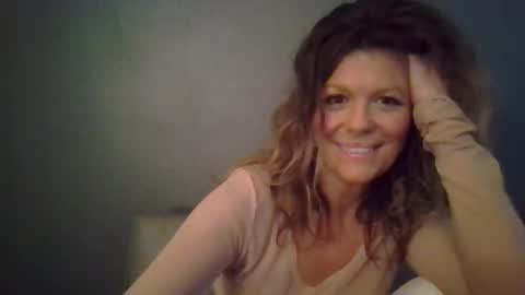 Snapshot of haileys123 chatting on 14, 12, 2025 Hailey online show from 14, 12, 2025