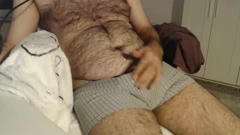 hairy_boy29 online show from 20, 9, 2025