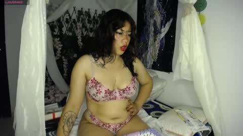 hairylatiingoddess online show from 14, 4, 2026