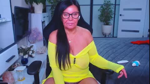 Snapshot of hairypussygranny chatting on 18, 10, 2025 Monika online show from 18, 10, 2025