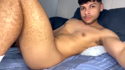 Independent       model  online show from 4, 3, 2025