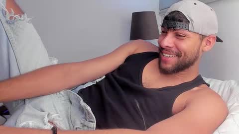 Independent       model  online show from 28, 3, 2026