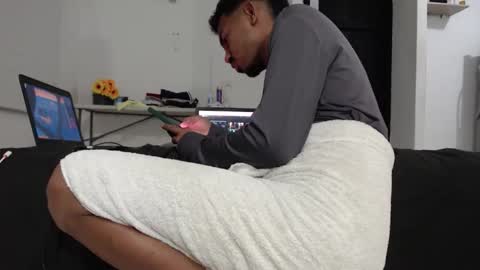 halfenaked17 online show from 4, 12, 2025