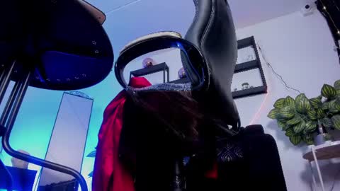 halley_ravenn online show from 14, 6, 2026