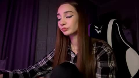 Snapshot of halliemcanaw chatting on 29, 11, 2025 Holly online show from 29, 11, 2025