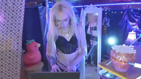 halovalentine online show from 25, 2, 2025