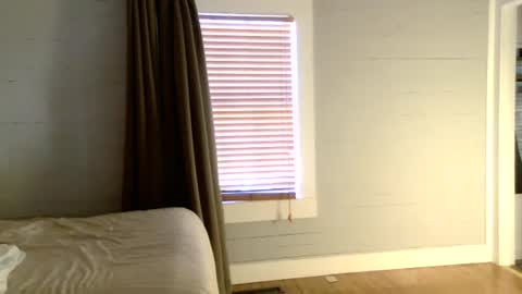 halycon2147818 online show from 14, 4, 2026