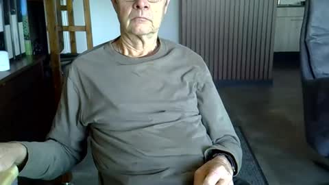 Snapshot of hamto65 chatting on 2, 3, 2026 Prefer men 80 online show from 2, 3, 2026