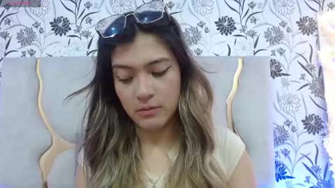 Snapshot of hanaa_tay chatting on 9, 10, 2025 hanaa_tay online show from 9, 10, 2025