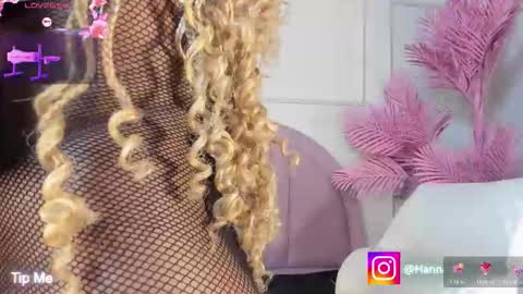 Snapshot of hanaahquinn chatting on 5, 3, 2026 hanaahquinn online show from 5, 3, 2026