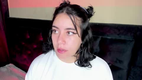 Hanah Montana Independent model online show from 6, 1, 2026