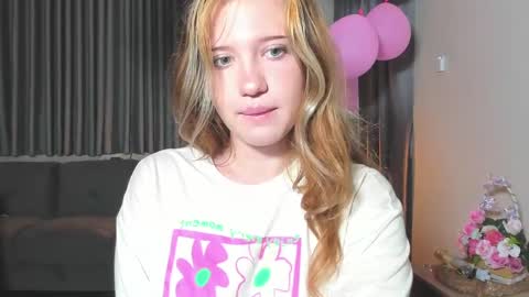 Snapshot of hanahwoods chatting on 6, 3, 2025 hanahwoods online show from 6, 3, 2025