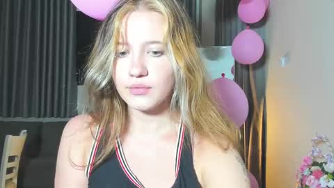 Snapshot of hanahwoods chatting on 7, 3, 2025 hanahwoods online show from 7, 3, 2025