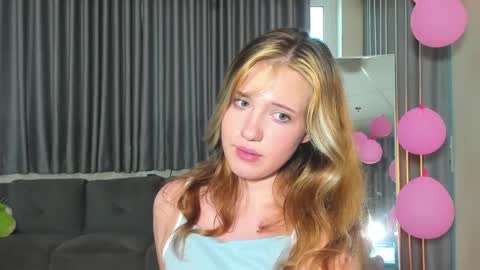 Snapshot of hanahwoods chatting on 12, 3, 2025 hanahwoods online show from 12, 3, 2025