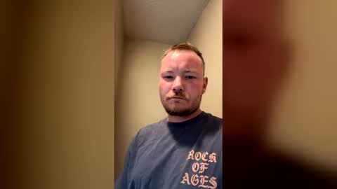 Snapshot of handlesayhuh chatting on 17, 12, 2025 handlesayhuh online show from 17, 12, 2025