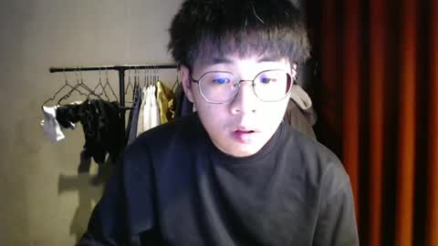 Snapshot of handsome_mannn chatting on 18, 12, 2024 handsome_mannn online show from 18, 12, 2024