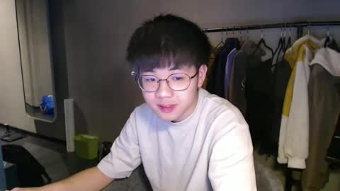 Snapshot of handsome_mannn chatting on 19, 12, 2024 handsome_mannn online show from 19, 12, 2024