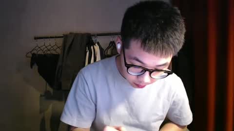 Snapshot of handsome_mannn chatting on 4, 1, 2025 handsome_mannn online show from 4, 1, 2025
