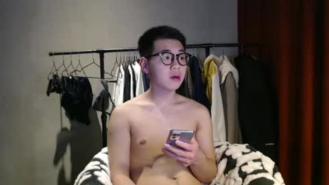 Snapshot of handsome_mannn chatting on 4, 1, 2025 handsome_mannn online show from 4, 1, 2025