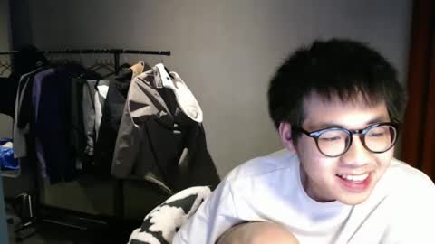 Snapshot of handsome_mannn chatting on 1, 3, 2025 handsome_mannn online show from 1, 3, 2025