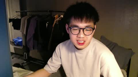 Snapshot of handsome_mannn chatting on 10, 3, 2025 handsome_mannn online show from 10, 3, 2025