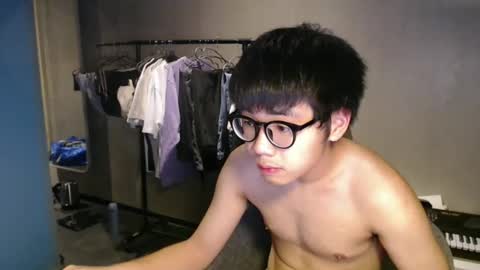 Snapshot of handsome_mannn chatting on 14, 10, 2025 handsome_mannn online show from 14, 10, 2025