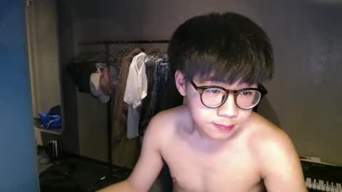 Snapshot of handsome_mannn chatting on 14, 11, 2025 handsome_mannn online show from 14, 11, 2025