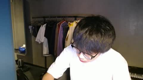 Snapshot of handsome_mannn chatting on 3, 12, 2025 handsome_mannn online show from 3, 12, 2025